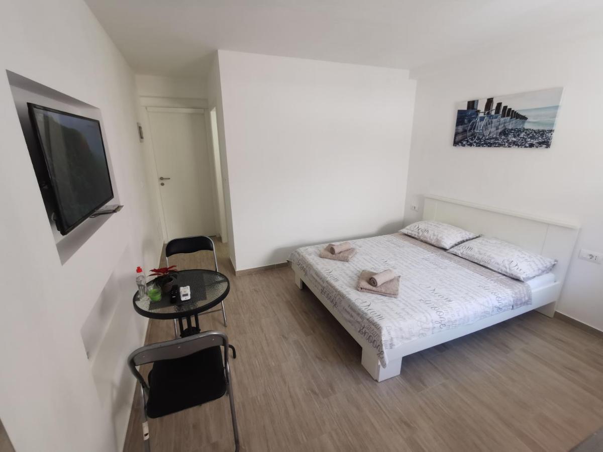 Apartmán Twins Pula Exteriér fotografie